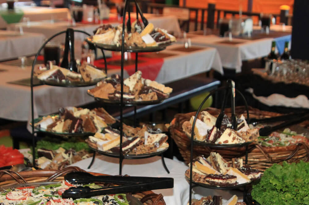 Corporate-Group-Packages PIns And PIzza Package