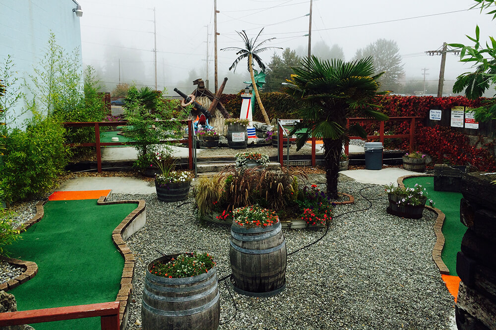 attractions-miniature-golf Miniature Golf | Bullwinkle's - Wilsonville, OR